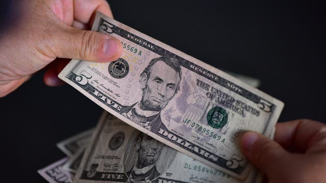 Survey: 52% of Midwesterners lack rainy day funds