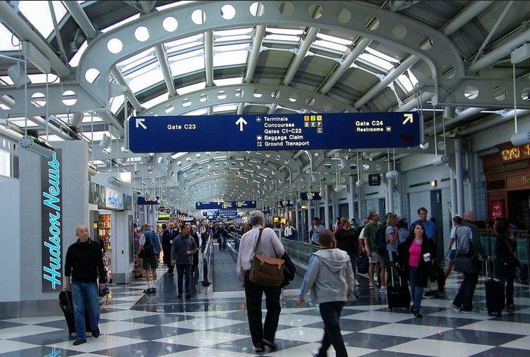 Ground stop issued at O'Hare Airport due to snow, ice
