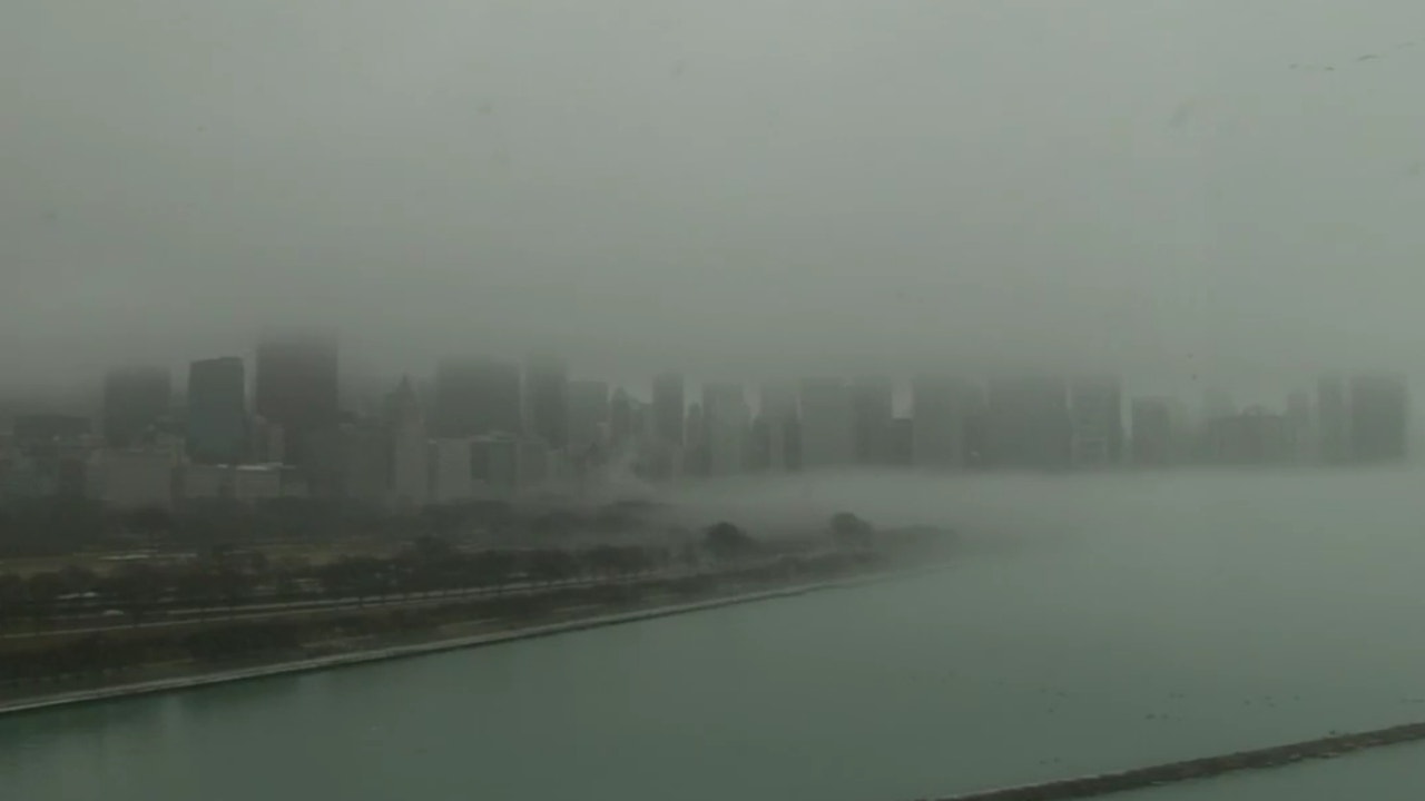Chicago weather: Dense fog, drizzle slow morning commute