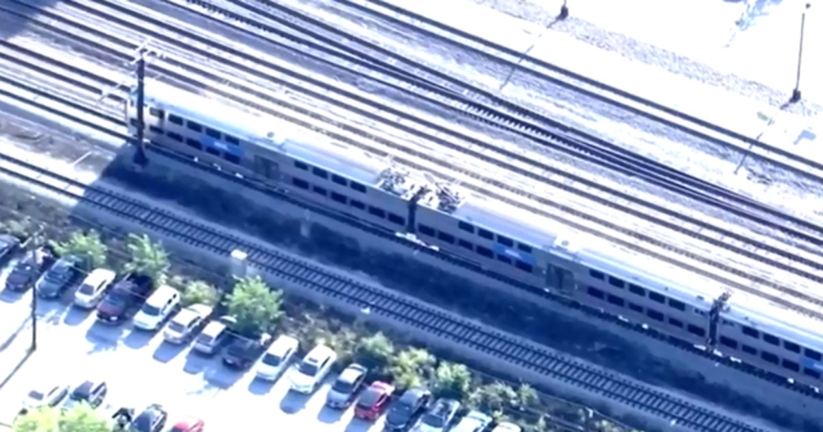 Pedestrian fatally struck by Metra train in Homewood | FOX 32 Chicago