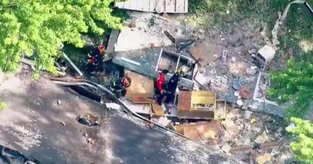 House explodes in Libertyville | FOX 32 Chicago