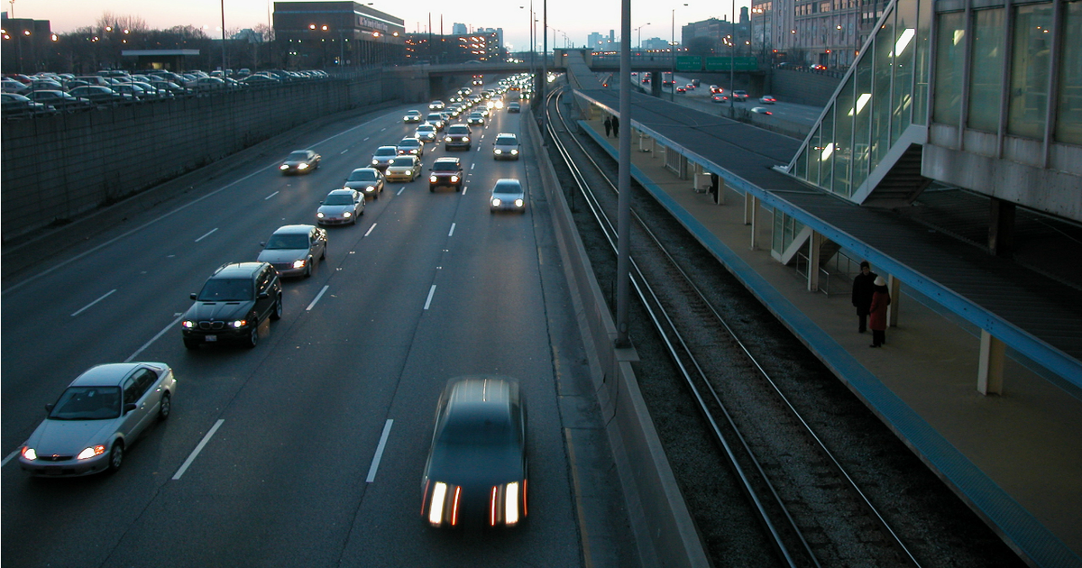 7-car crash slows traffic on Eisenhower Expressway early Friday | FOX ...