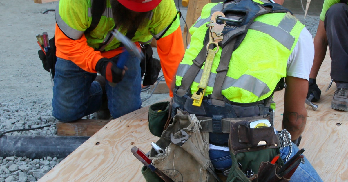 Robbers targeting construction workers in Chicago | FOX 32 Chicago
