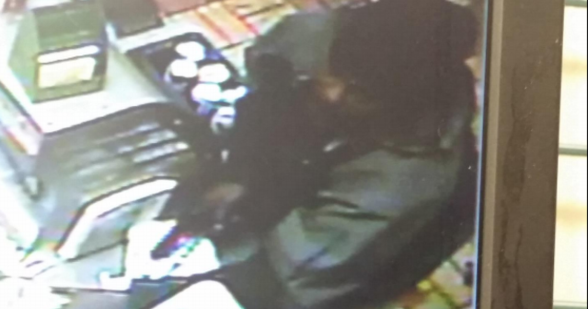 Armed man robs Subway sandwich shop in Oak Lawn | FOX 32 Chicago