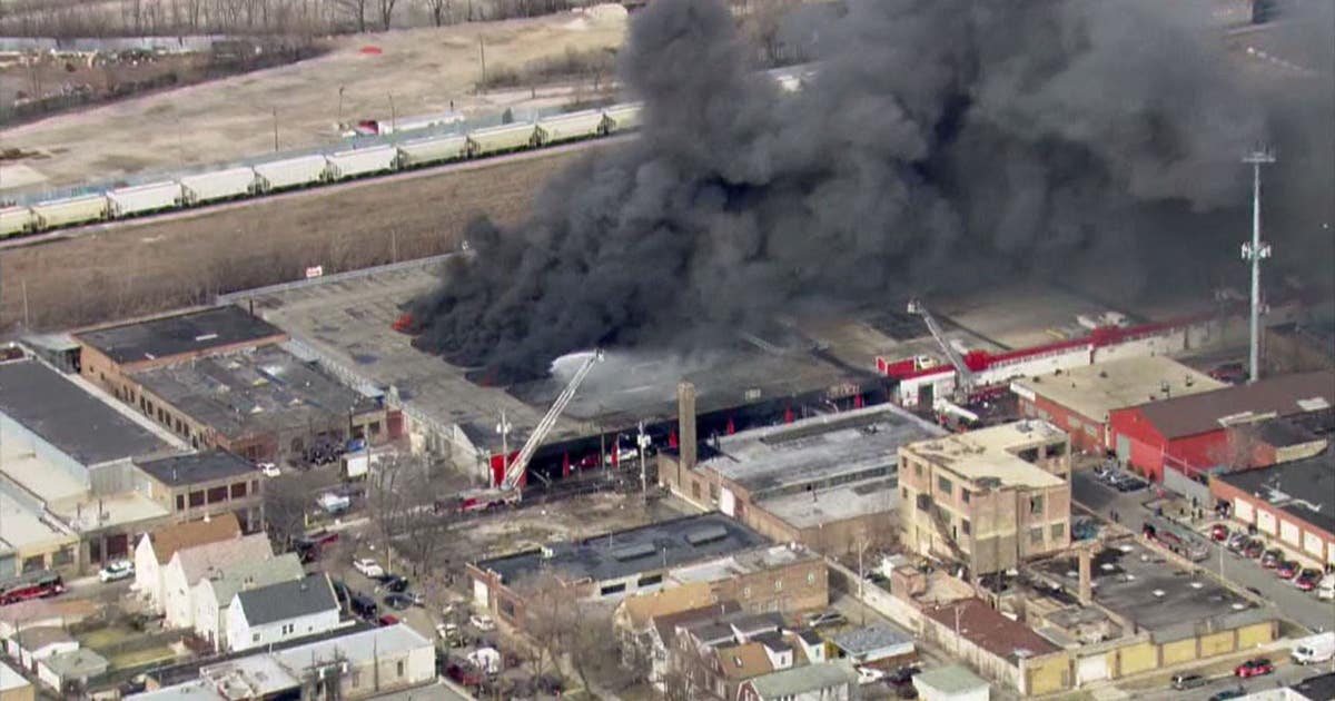 Extra-alarm fire guts NW Side flea market building | FOX 32 Chicago
