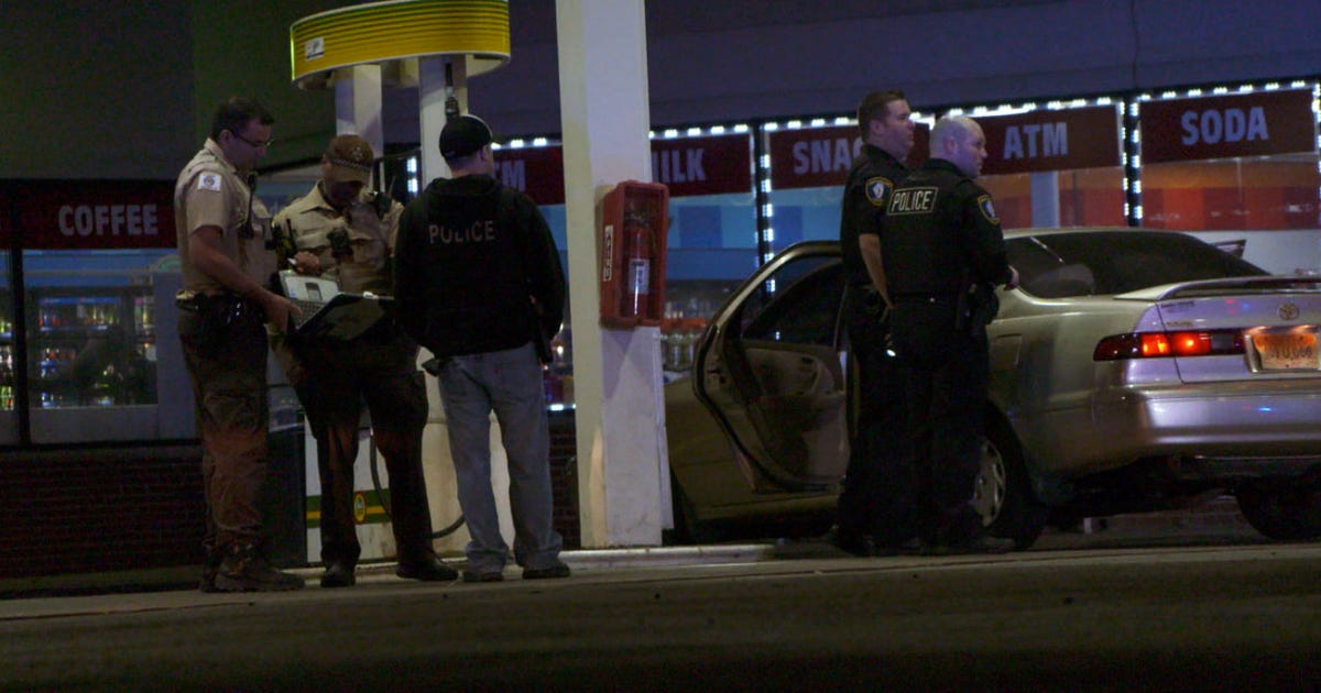 2 shot at gas station in South Holland | FOX 32 Chicago