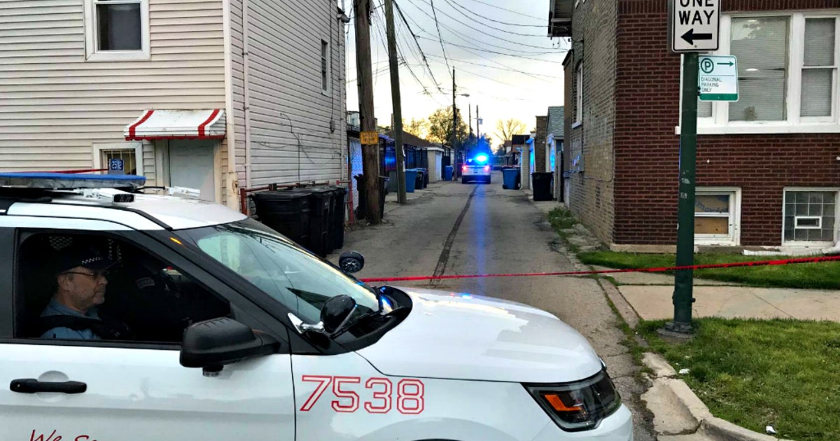 Newborn baby found abandoned on garbage can in Chicago | FOX 32 Chicago