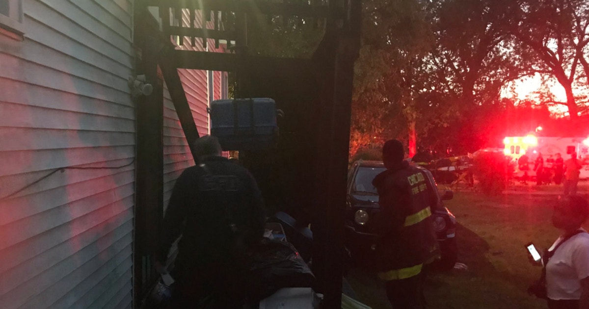 2 kids among 4 hurt in Morgan Park porch collapse | FOX 32 Chicago