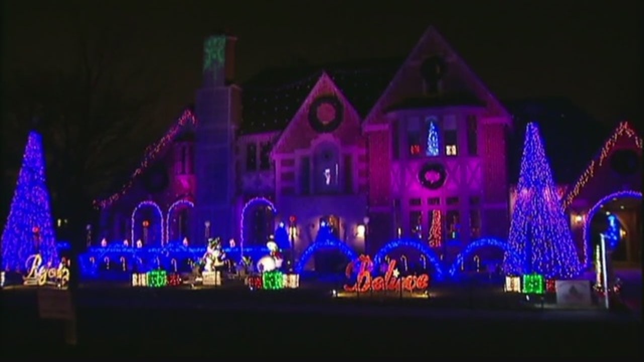Most spectacular homes to check out Christmas lights FOX 32 Chicago