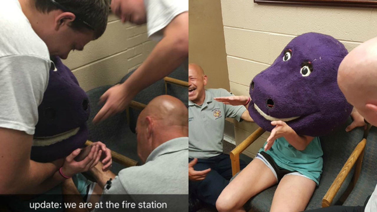 Teen gets stuck in giant Barney head, quickly goes viral | FOX 32