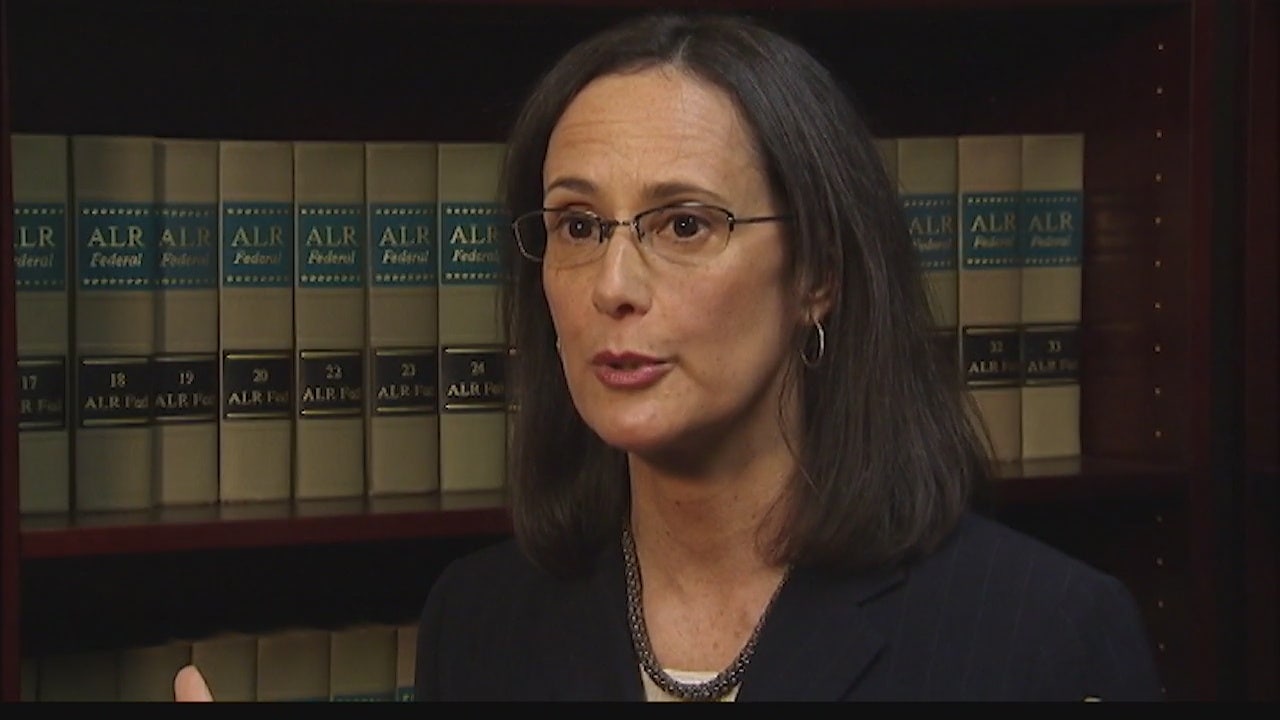 Lawmakers look to implement law enforcer license