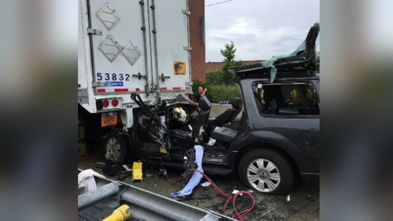 3 injured in I-90 crash near Elgin | FOX 32 Chicago