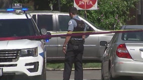 Man changing friend's flat tire shot in the head by carjacker, Chicago police say