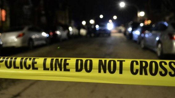 One person killed, another wounded in shootings just a block apart in the South Loop