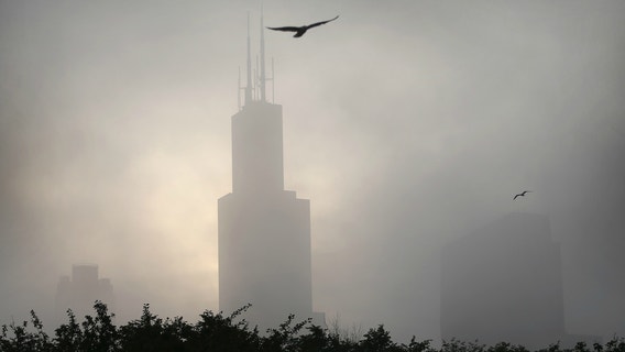 Chicago weather: Frosty morning gives way to scattered showers, warmer days ahead