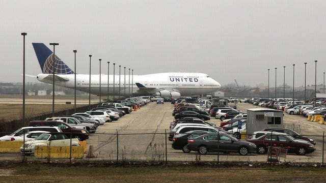 Flights delayed at O'Hare airport due to weather