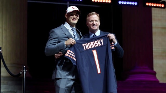 Bears sign QB and top pick Mitchell Trubisky