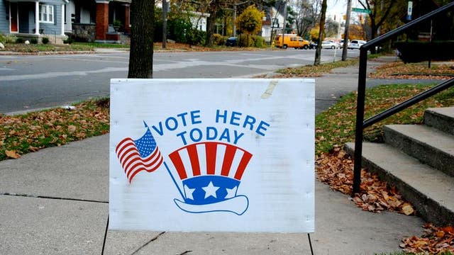 Activists sue over Illinois’ automatic voter registration