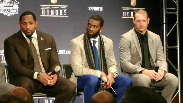 Former Bear Brian Urlacher named to Pro Football Hall of Fame