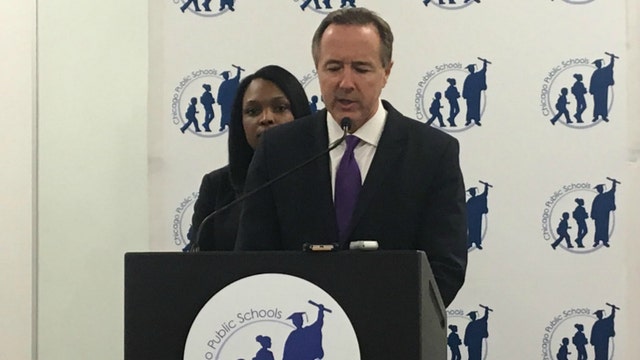 Chicago schools cites drop in enrollment for new layoffs