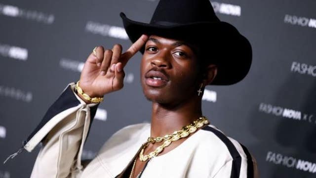 'Old Town Road' rapper Lil' Nas X comes out on last day of Pride Month
