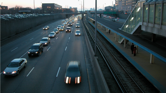 7-car crash slows traffic on Eisenhower Expressway early Friday