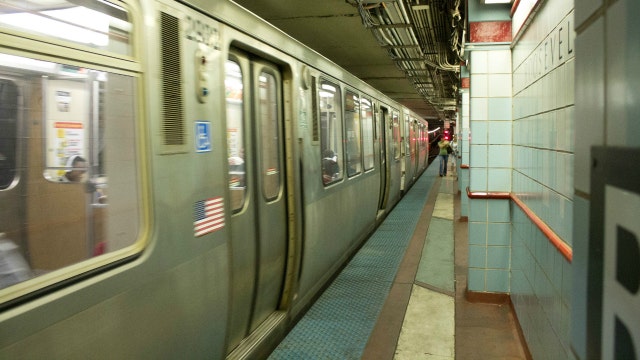 Girl, 17, pepper-sprayed on CTA Red Line platform in South Loop