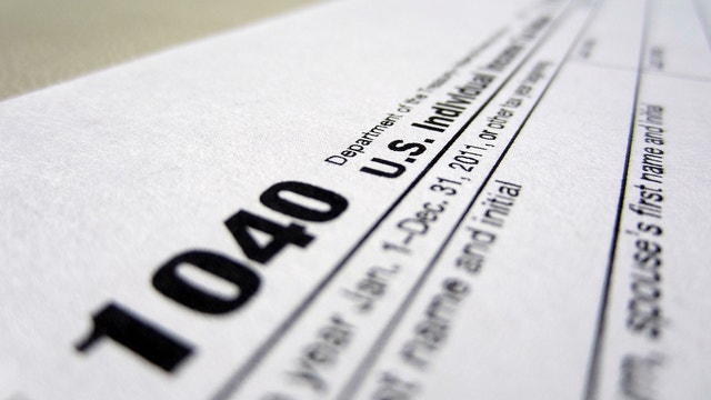 Illinois official warns of tax return fraud, scams as deadline nears