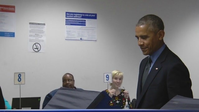 President Obama votes early while visiting Chicago