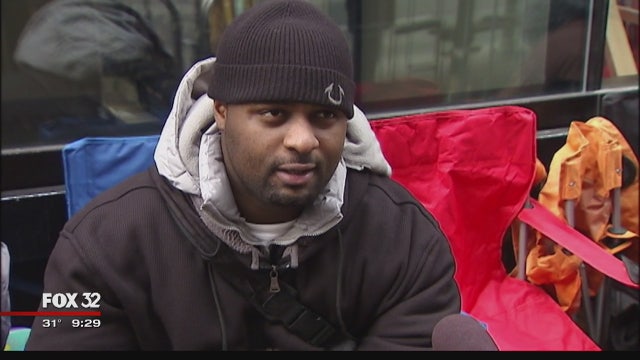 Entrepreneurs brave the cold to cash in on latest Jordan shoes