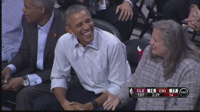 Obama attends Bulls-Cavaliers game in Chicago