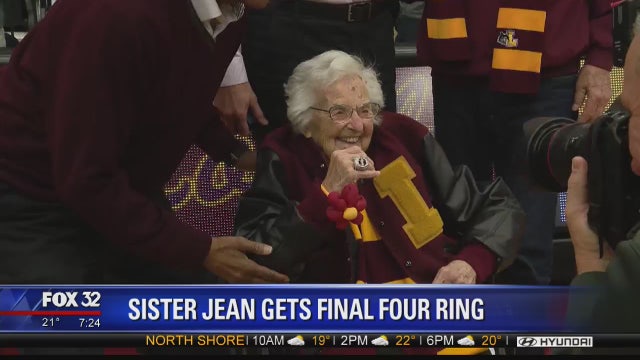 Loyola presents Final Four ring to Sister Jean