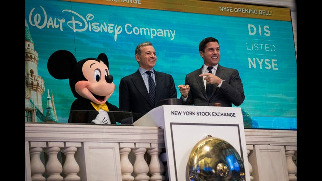 Disney buys large part of 21st Century Fox in $52.4 billion deal