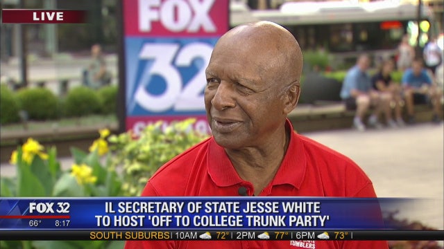 Jesse White throws 'Trunk Party' for college-bound students