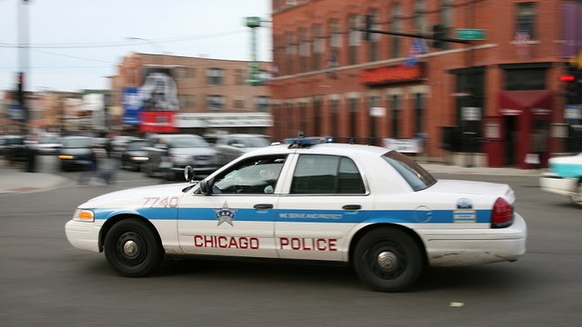 Chicago police warn residents of recent vehicle thefts on city's South Side