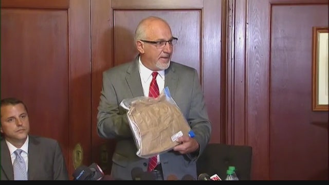 Kane accuser's attorney: Opened evidence bag left on doorstep