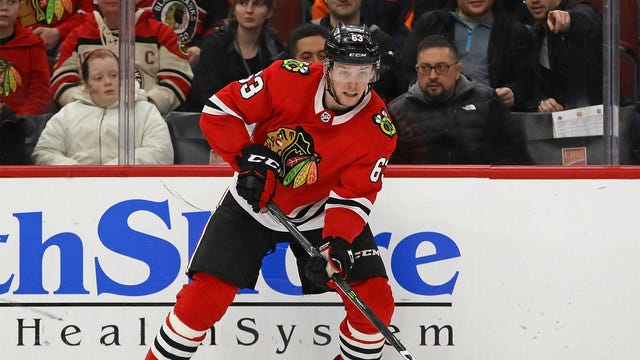 Blackhawks announce 2-year extension for D Carl Dahlstrom