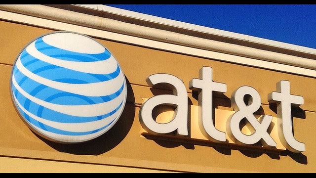 JOBS! AT&T to hire 200 employees in Chicagoland area