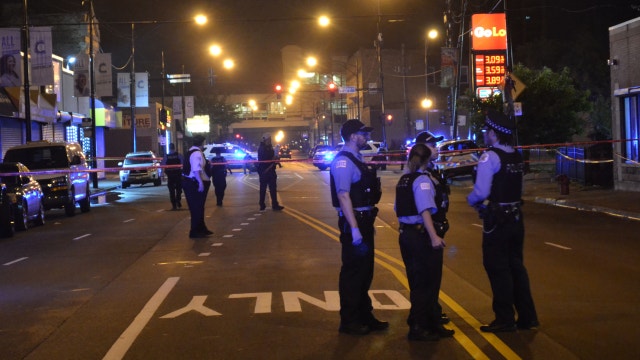 Man shot to death on Chicago's Northwest Side