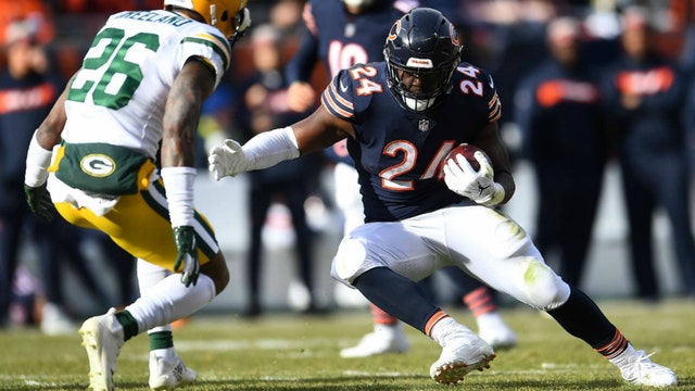 Bears trade RB Jordan Howard to Eagles