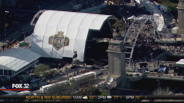 Dan Hampton dishes his best 'home-gating' NFL Draft tips