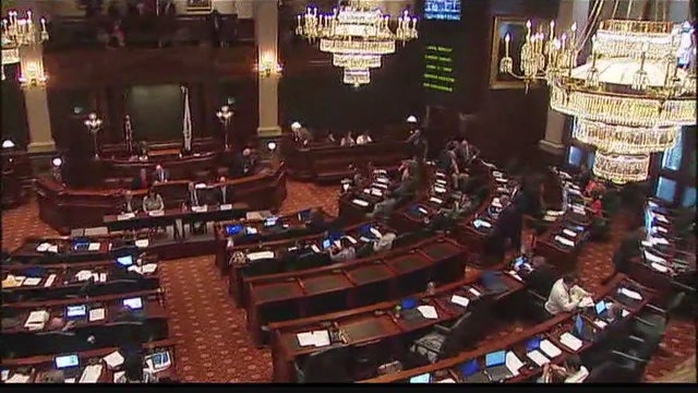 Energy bill makes its way to Illinois Senate as deadline looms