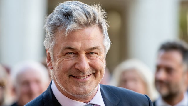 Alec Baldwin says he 'would absolutely win' against Trump in 2020 election