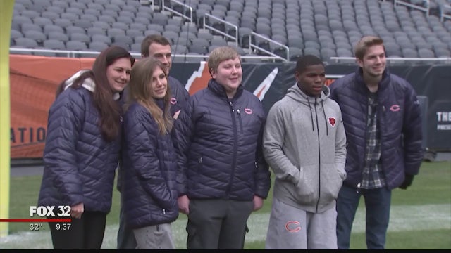 Boy who battled brain tumor surprised by favorite Bears player