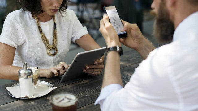 Study: Your phone could be aging your skin