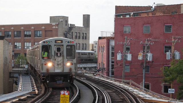 CTA Riders: Track work to suspend train services in the Loop this weekend