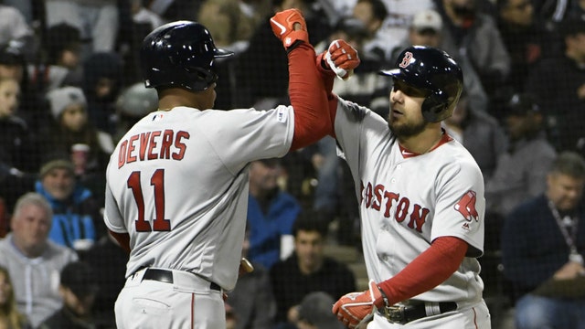 Red Sox gets 10 straight hits in 9-run 3rd, rout ChiSox 15-2