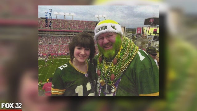 Packers fan sues over Bears' sideline ban on Packers gear