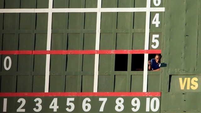 Retiring Wrigley Field scoreboard operator has seen it all