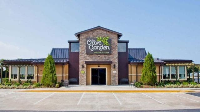 Olive Garden apologizes to Kansas City police officer
